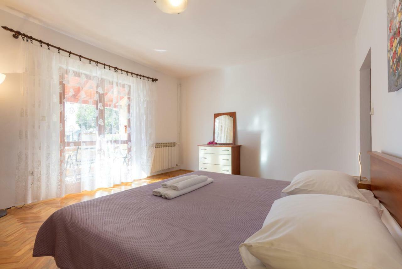 Vacation Home Duilo Donji Zemunik Exterior foto